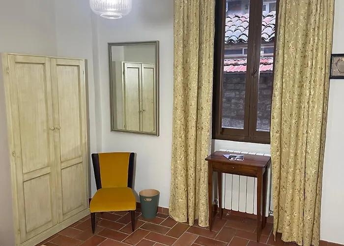 Numero 6 Gasthof Todi